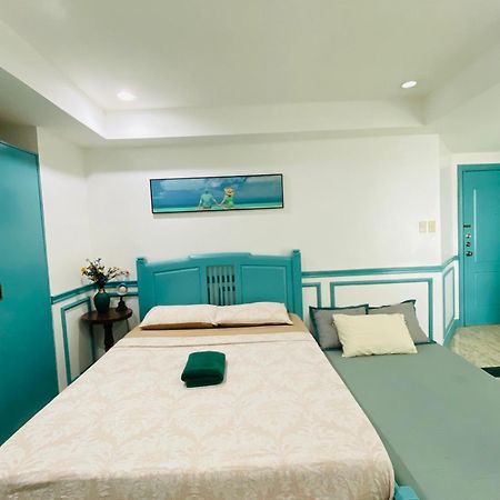 Baywatch Tower Hotel Манила Екстериор снимка